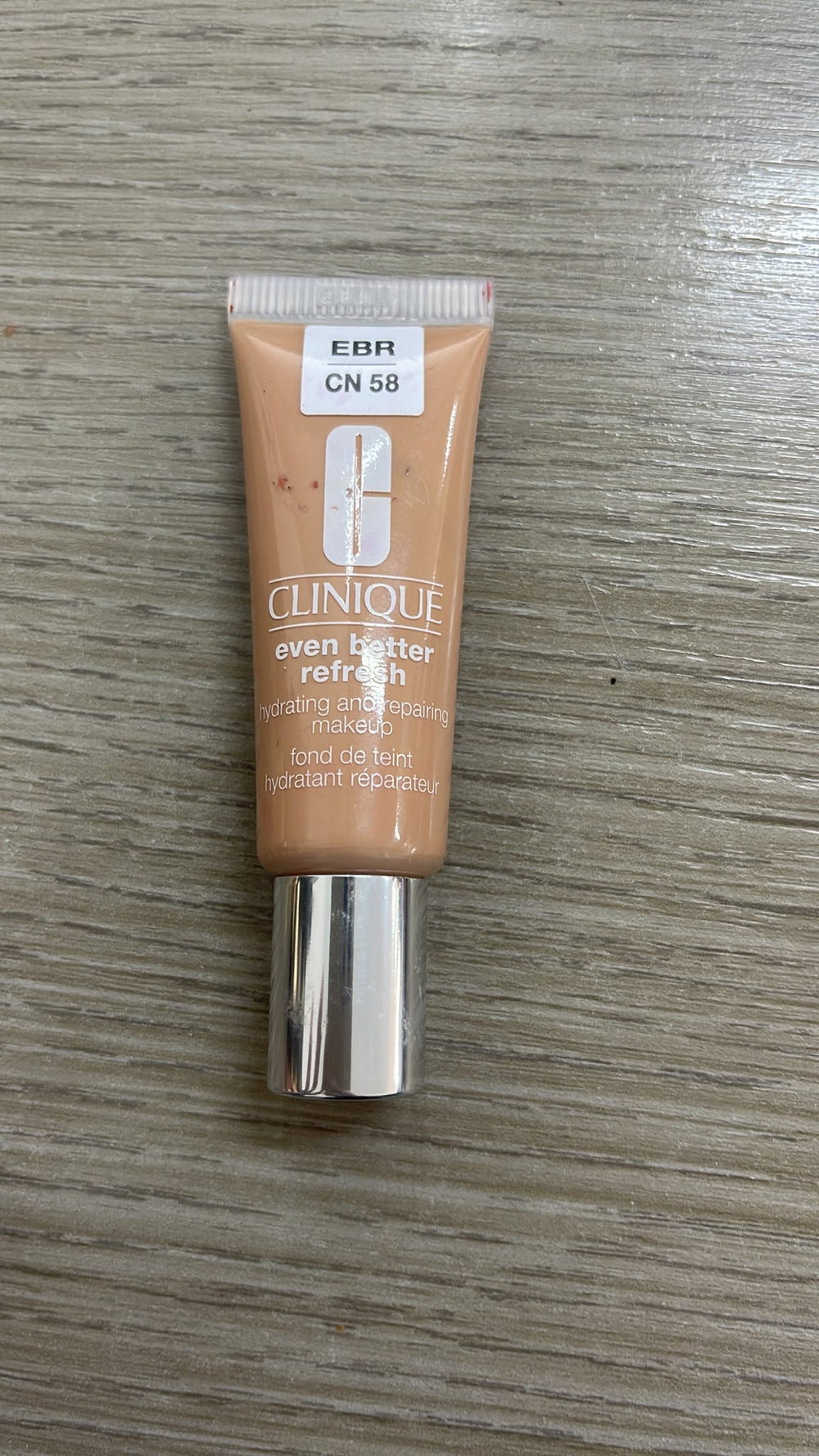 MINI SIZE Even Better Refresh™ Hydrating and Repairing Makeup TESTER - Profumo Web