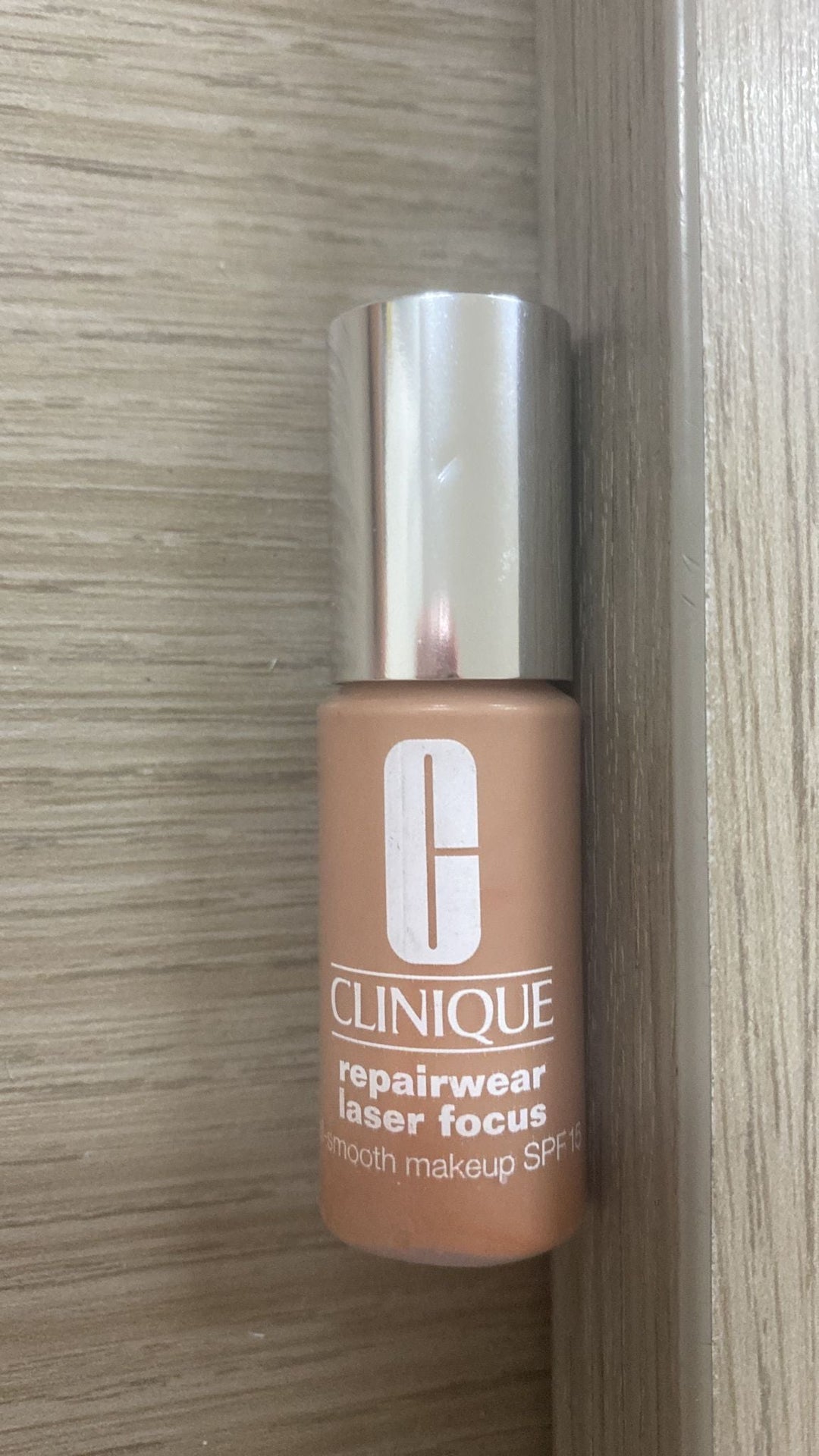 MiniSize Clinique Fondotinta Repairwear Laser Focus All-Smooth Make-up SPF 15 Tester N03 - Profumo Web