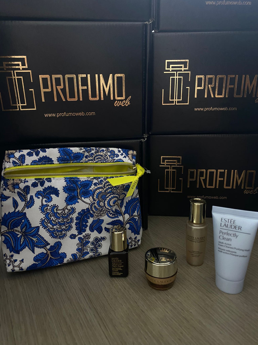 Pochette Estee Lauder - Profumo Web